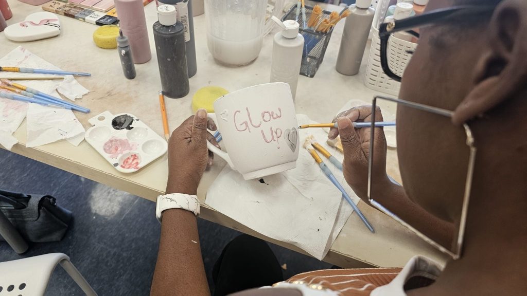 Painting my very first Pottery Mug 